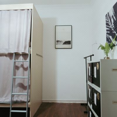 男生4人间床位房(公共卫浴)