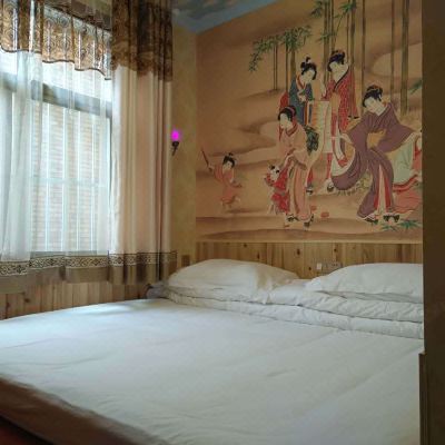 榻榻米阶梯大床房