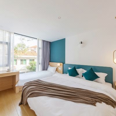 亲子投影家庭房