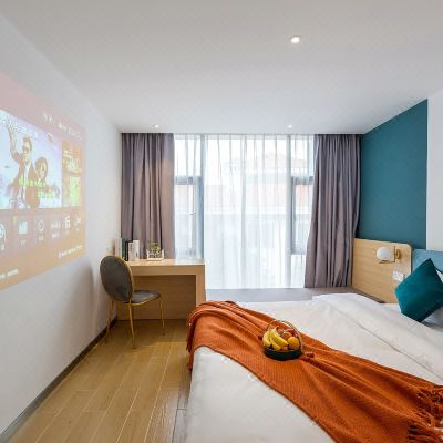 北欧投影大床房