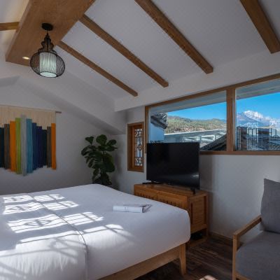 豪华复式雪山观景套房