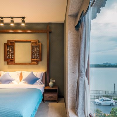 春意.满庭大床房（302）