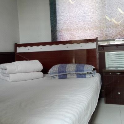 普通大床房（公共卫浴）