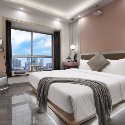 粉黛高清投影大床房