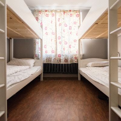 女生四人间(床位)