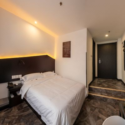 Mini精简主义大床房