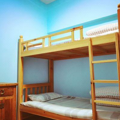 静谧二人间高低床