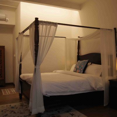 贰号院湖景大床房