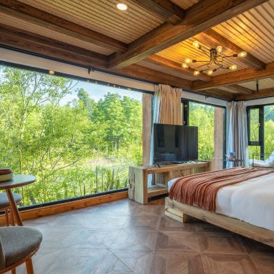 山抹微云山景房：浴缸+休闲躺椅+冰箱迷你吧