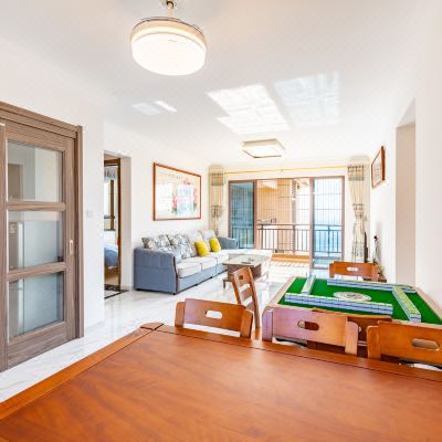 学府4室2厅字画麻将套房