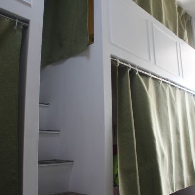 女生八人房(床位)(公共卫浴)