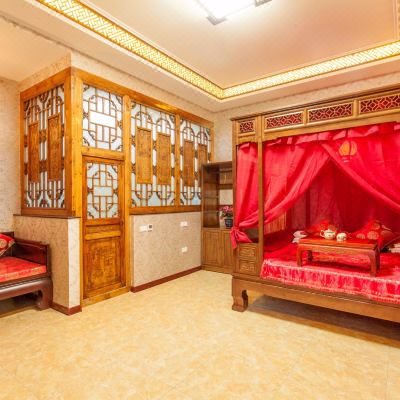 风情蜜月古典架子床房（地暖）