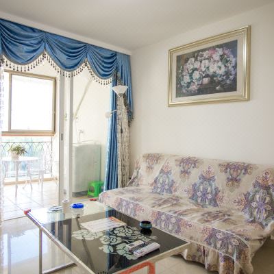 索菲亚豪华三床房