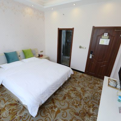 临河观景大床房