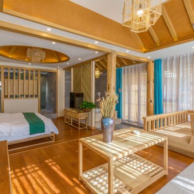 知己·皓月家庭房