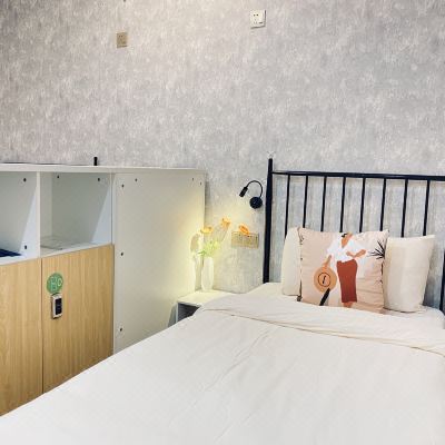 骑士双人间(床位)(无窗)