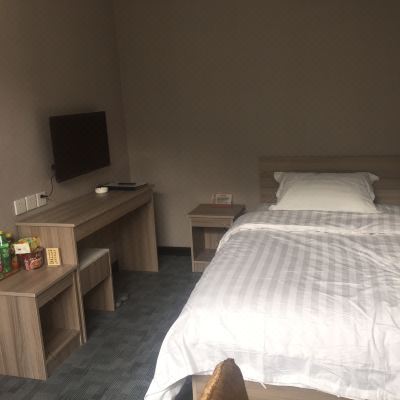 普通单人房(公共卫浴)