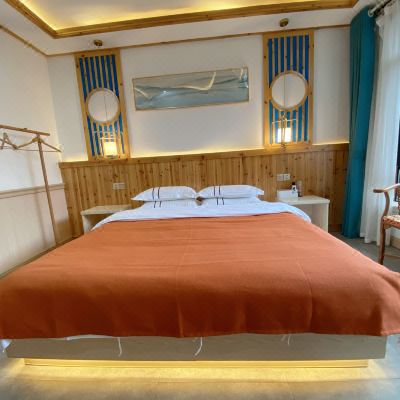 美卷轻奢大床房