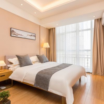 零压 | 河景大床房