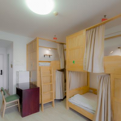 男生多人间(床位)(公共卫浴)