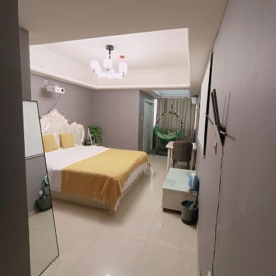 尊享观影大床房（百寸观影+影视VIP+洗衣机）