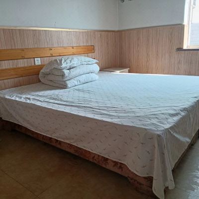 普通大床房（公共卫浴）