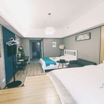 精品阳光双床房-55寸高清电视+洗衣机