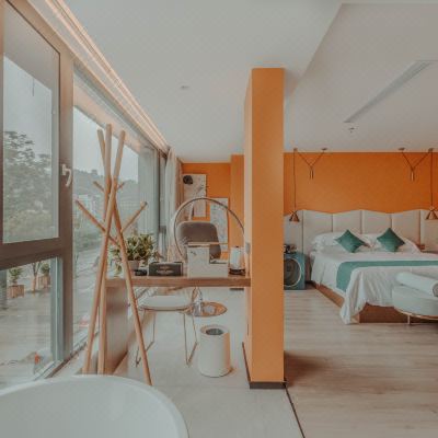 豪华阳台江景大床房