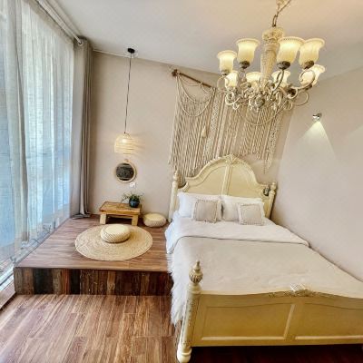 颐舍-阳台景观豪华大床房