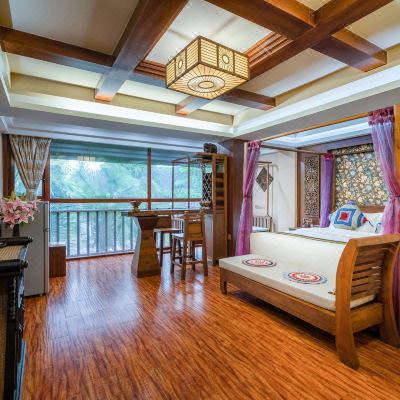 星光夜市浴缸套房