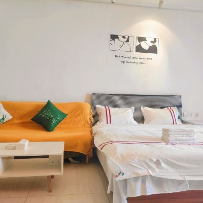 侧朝揽海大床房