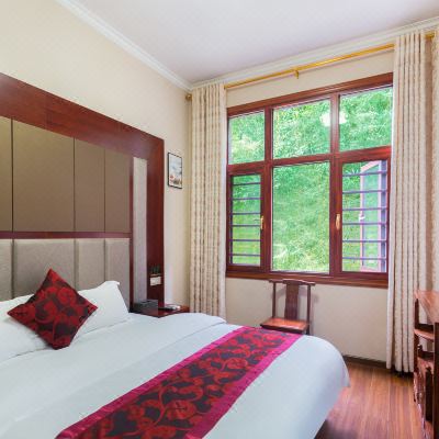 雾漫山野大床房