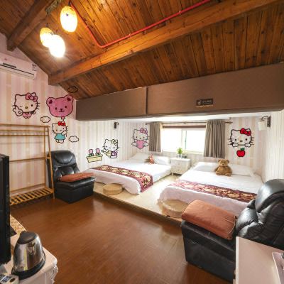 hello kitty系榻榻米家庭房