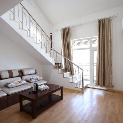 跃层套房二室一厅