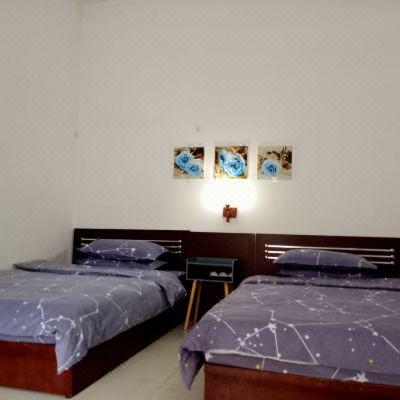 七房两厅十五床海边别墅