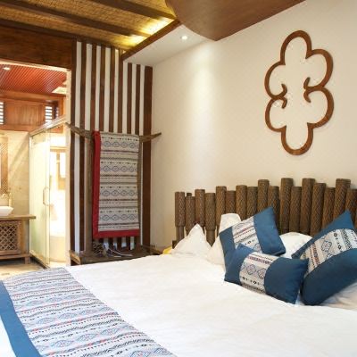 普通典雅圆床房