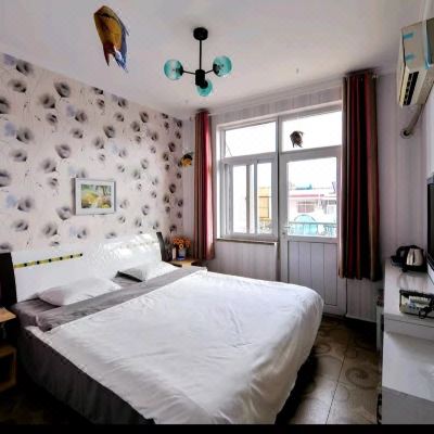 青春无敌情侣房