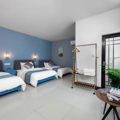 欧尚简约灰三人房