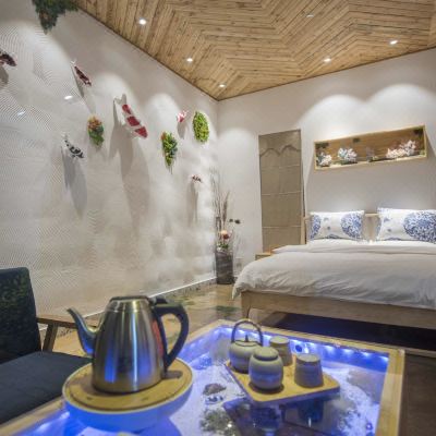 羽白观景大床房