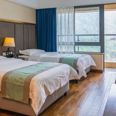 豪华湖景双人房