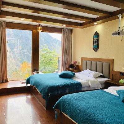 豪华山景双床房