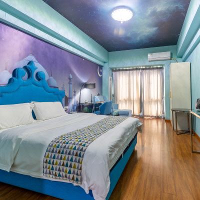 蓝色蓝调主题房