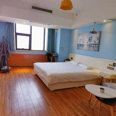 蔚蓝雅韵观影大床房(腾讯极光TV会员+巨幕投影+高清观影+无线投屏+百万片源)