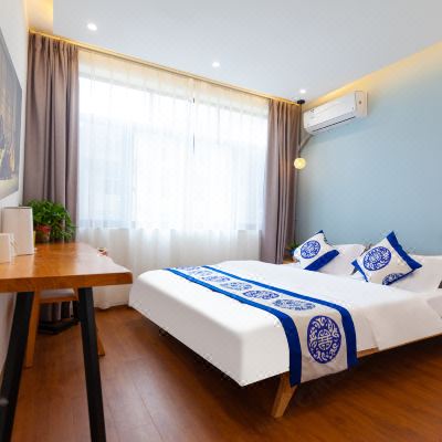 投影豪华大床房