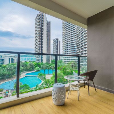 Rely优享园景大床房（泳池景观）