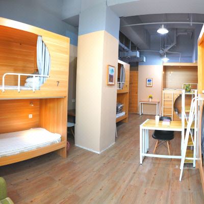 旅途·男女混合十人间(床位)(公共卫浴)