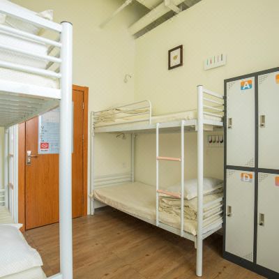 夏日的风·女生六人间(床位)(公共卫浴)