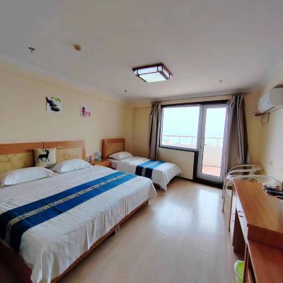 观景温馨家庭房