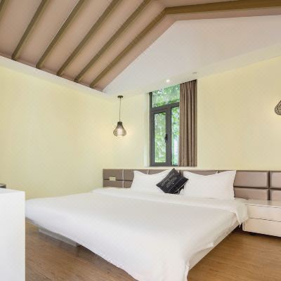 花晓小院-阳台雅致大床房