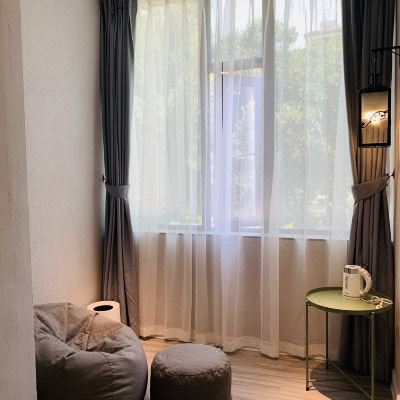 夏兰-雅致大床房